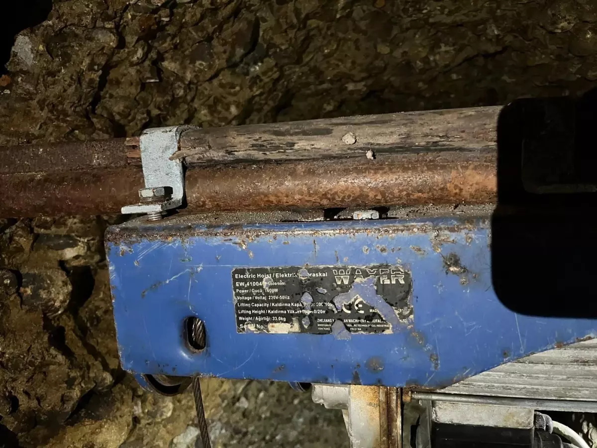 define ararken gozaltina alindilar Qgsn4Njy