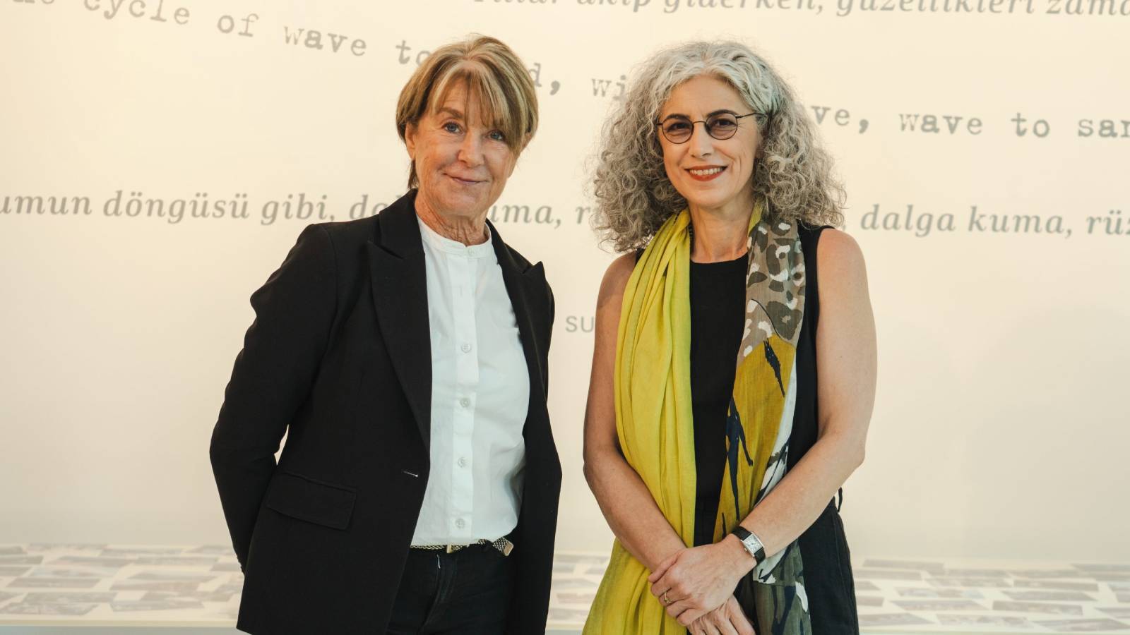 feminist sanatci suzanne lacynin birliktetog ther sergisi sabanci universitesi sakip sabanci muzesinde acildi eptzmAMv