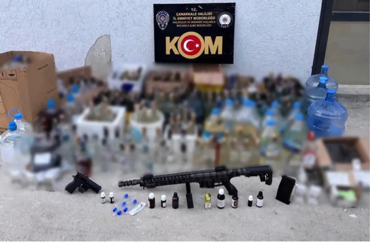 canakkalede kacakcilik operasyonu sahte alkoller ve silahlar ele gecirildi N3DJCHFz.jpg
