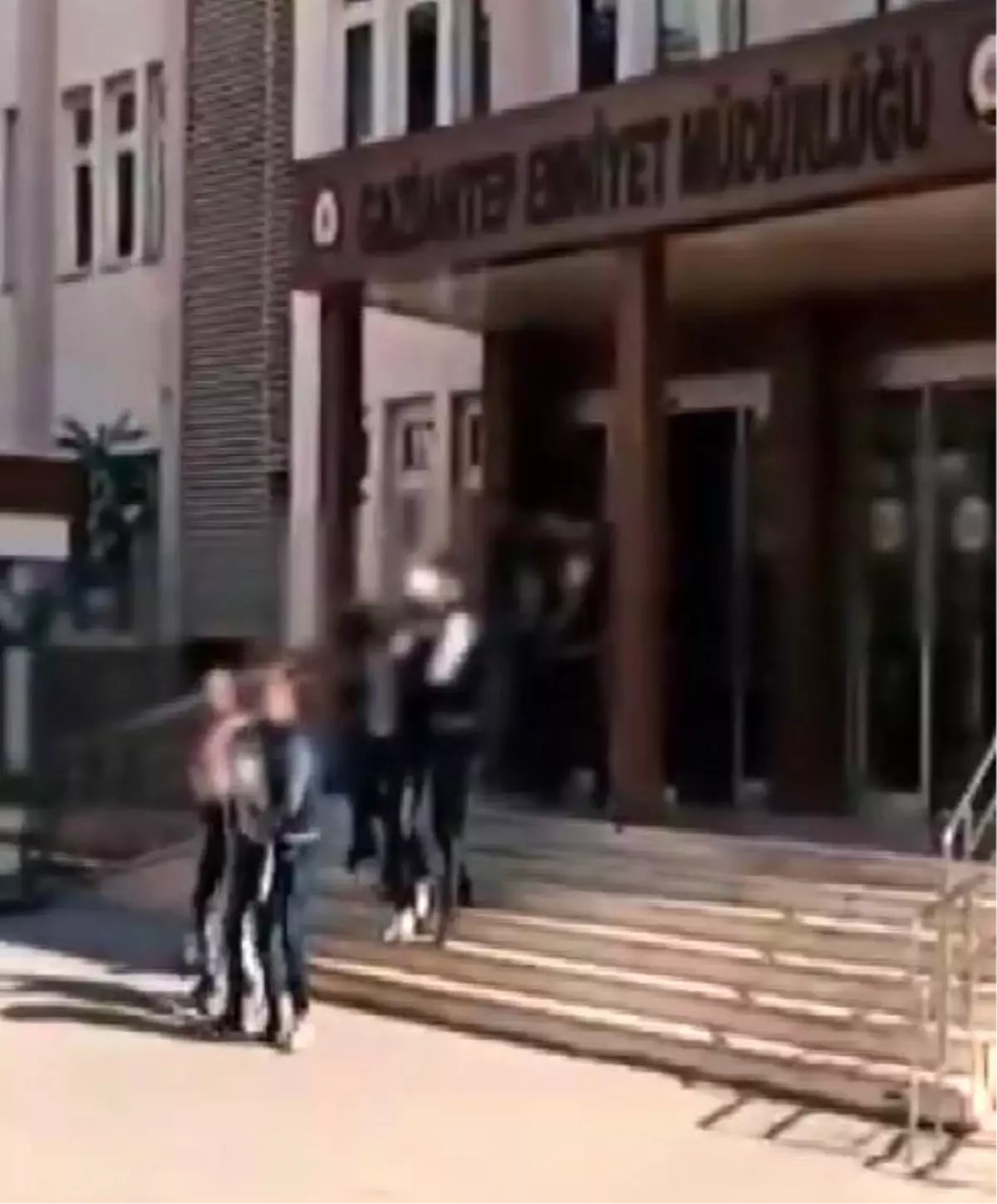 gaziantepte 32 suclu yakalandi LWrKQHjk