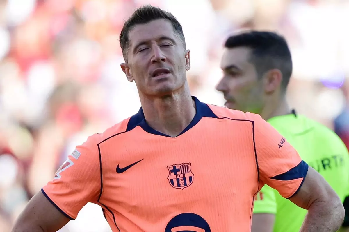 lewandowski penalti kacirdi barcelona 4 golle darmadagin oldu pqYfvsLE