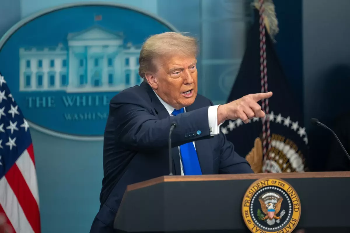 trump kanada ile ticaret muzakerelerini sonlandirdi Svcpbp9I.jpg