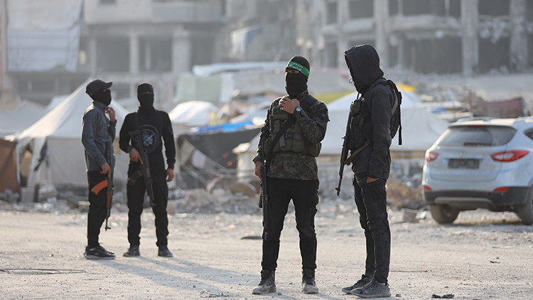 hamas gazzedeki israilli bir esirin cesedini daha kizilhaca teslim etti OcBYYj16.jpg