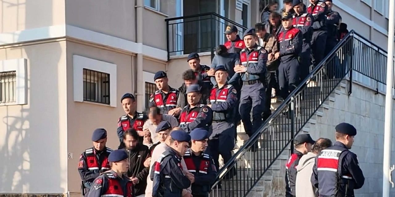 sahte borsa cetesine 7 ilde operasyon 457 milyon liralik vurgun j56K5KQf.jpg