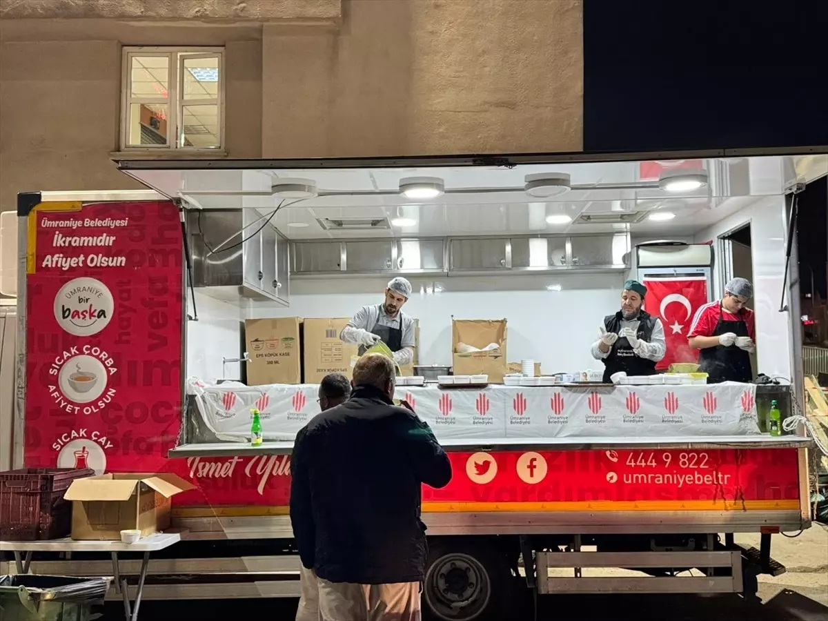 umraniyede kis boyunca sicak corba ikrami basladi ACXW3Xs1.jpg