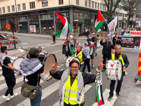 Isvecte israil protestosu gazze ve lubnan saldirilarina karsi ses yukselttiler 2LCYdBen